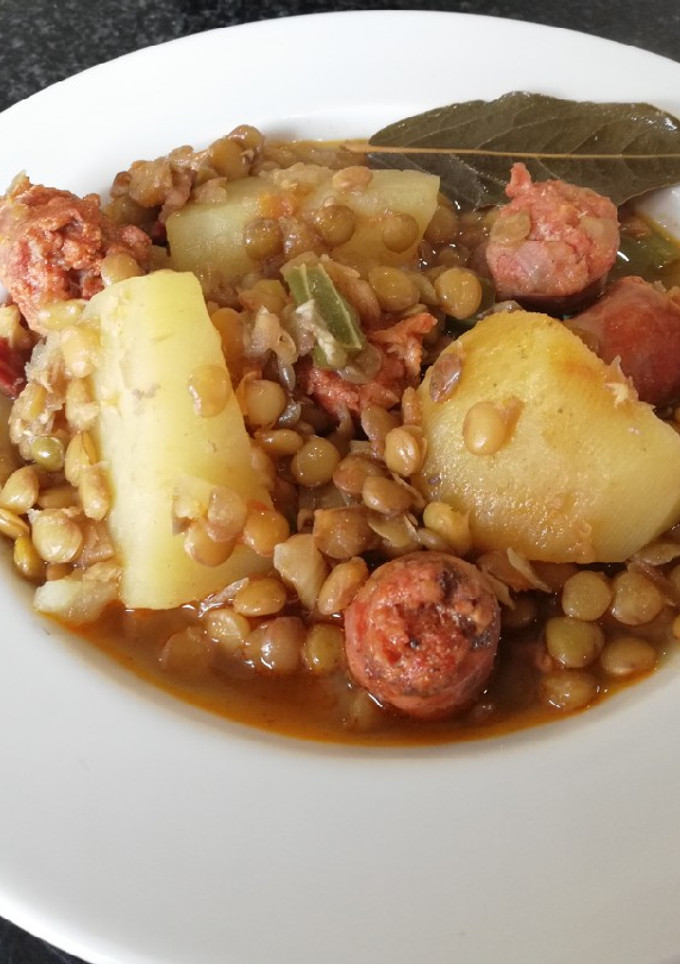 Una foto de Lentejas con chorizo y patatas