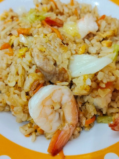 沙茶蝦仁肉絲蛋炒飯 的食譜成品照片