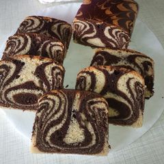 A picture of Zebra loaf cake(sponge).