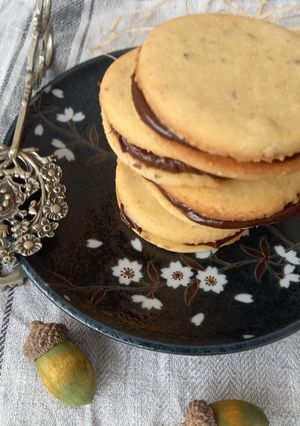 Foto di Biscotti sablé con ganache al cioccolato fondente