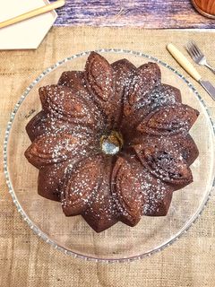 صورة لوصفة كيكة العسل الأسود والبهارات 🖤 Gingerbread Cake
