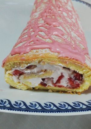 Φωτογραφία της συνταγής Κέικ ρολό με 🍓🍓🍓 φράουλες