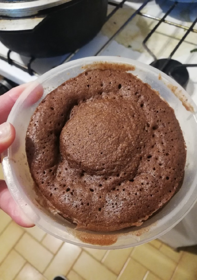 Una foto de Torta de chocolate en taza light sin azúcar ni harinas