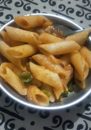 A picture of Saucy creamy pasta.