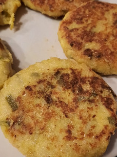 Una foto de Hamburguesas veganas de col con curry