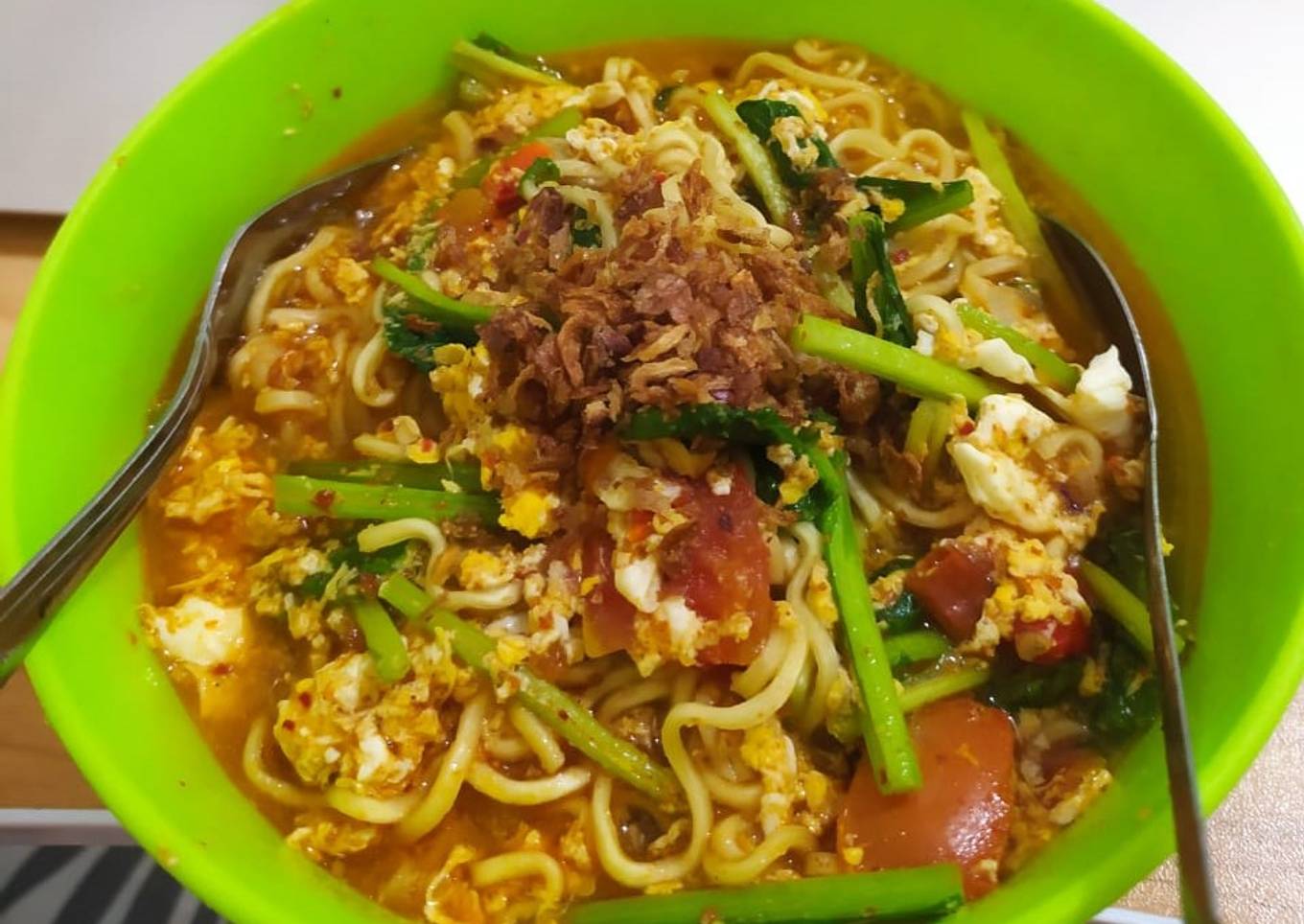 Mie kuah pedas