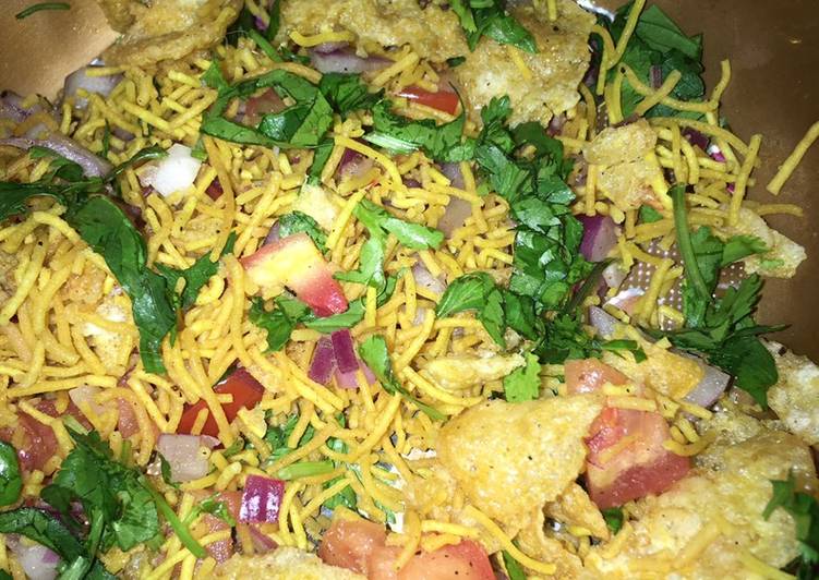 Step-by-Step Guide to Make Super Quick Homemade Bhel puri