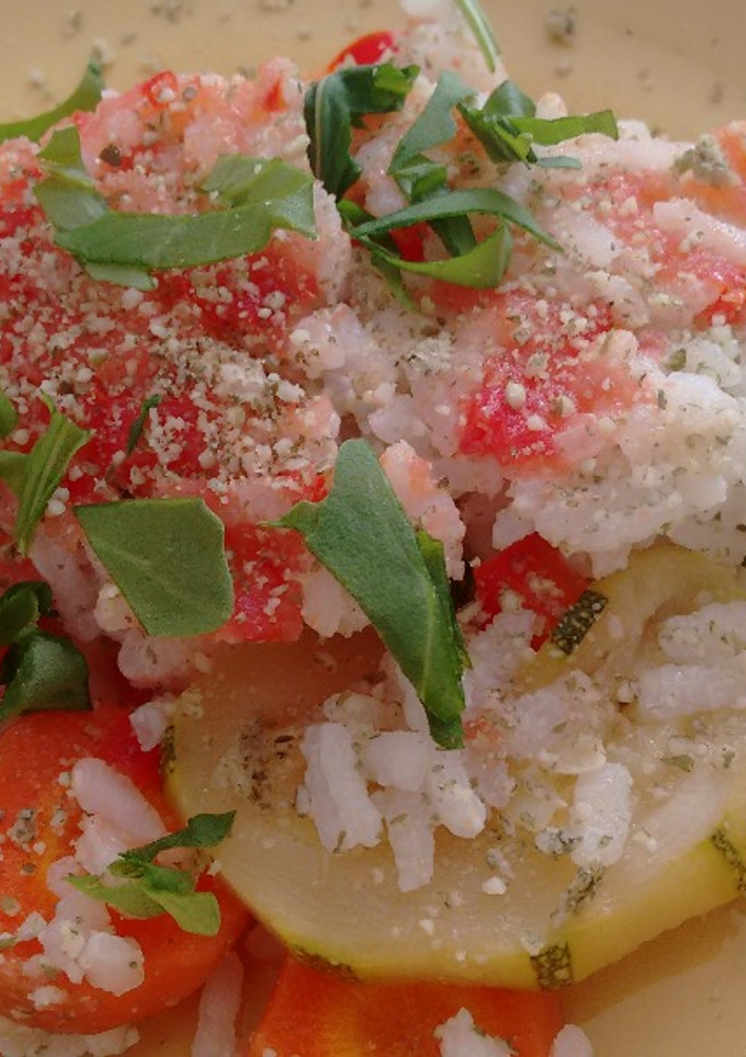 Una foto de Verduras al horno con Agua de Mar y arroz con semillas de calabaza