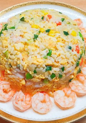 鳳梨蝦仁蛋炒飯 的食譜成品照片