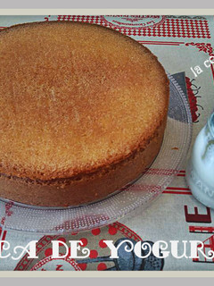 Una foto de Bizccocho de yogur o coca Danone