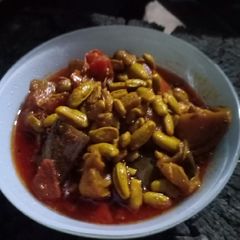 A picture of Broad bean seeds and Brinjal sabji.