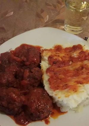 O poză a rețetei Chifteluțe cu sos de roșii 😋.