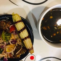 A picture of Veg thai pai rice 🍚.