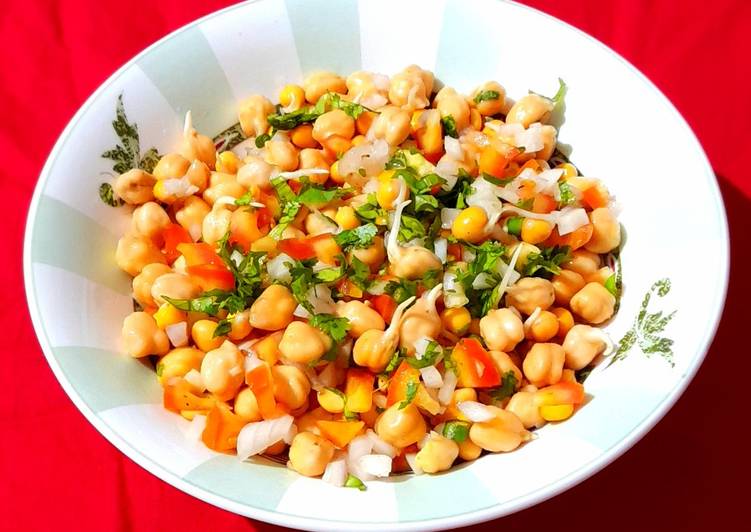 Chickpeas and White peas Sprouts Salad