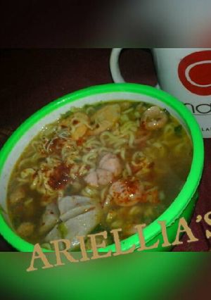 Foto resep Mie Setan😈 Baso Sapi 🍖Kuah Kreasi Indomie 🍝ala anak kost😂