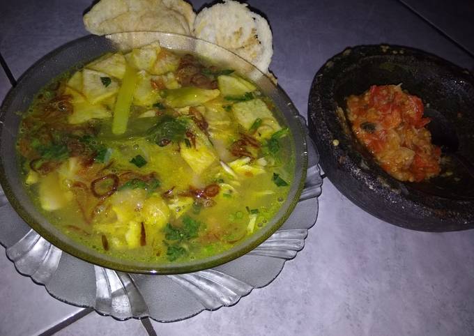 Soto ayam lamongan