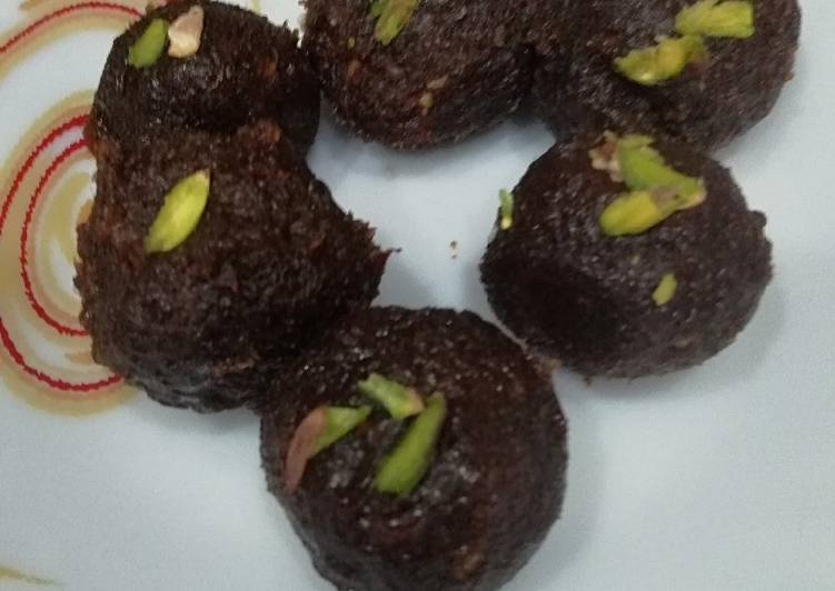 Almonds and dates ladoo