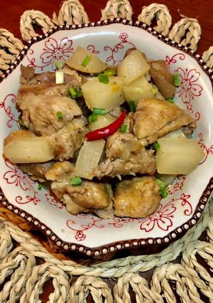 Hình của món Củ cải trắng kho sườn.