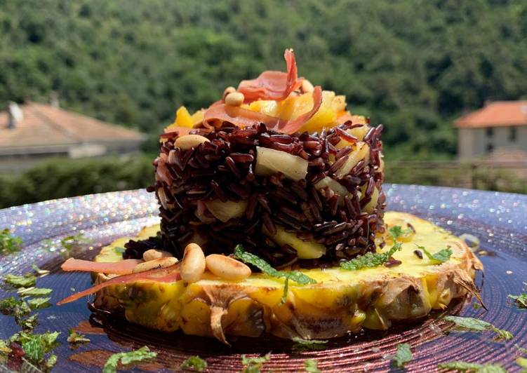 Riso venere con ananas e speck