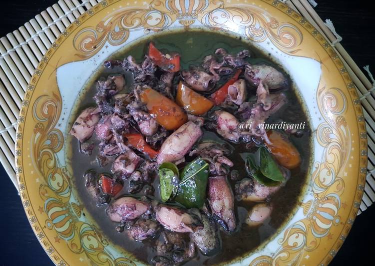 Resep 187. Cumi Hitam #bukusemuaorangbisamasak @henimaria Lezat