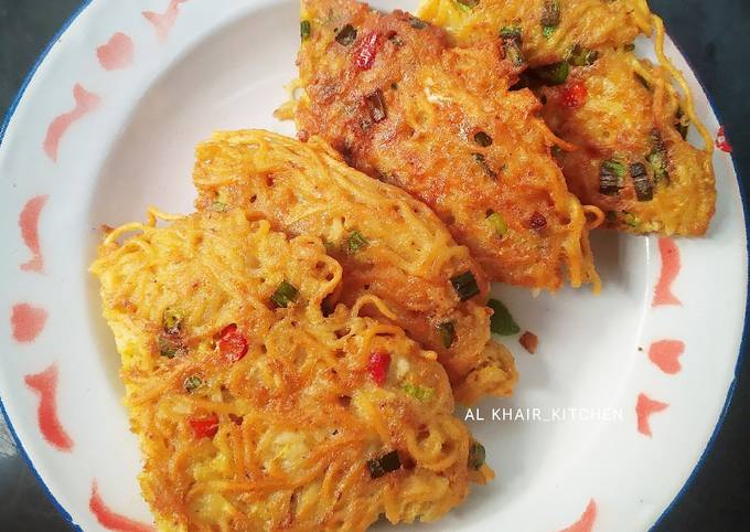 Cara bikin Pizza/Martabak Mie Kari Cara bikin Pizza/Martabak Mie Kari