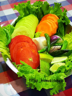 A picture of No Oil Everyday Fresh Salad.