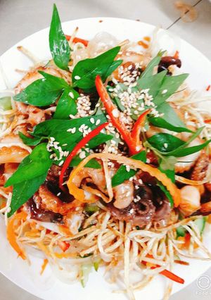 Hình của món Gỏi khoai môn.