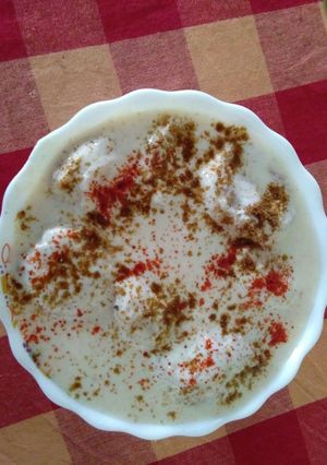 A picture of Dahi bada.