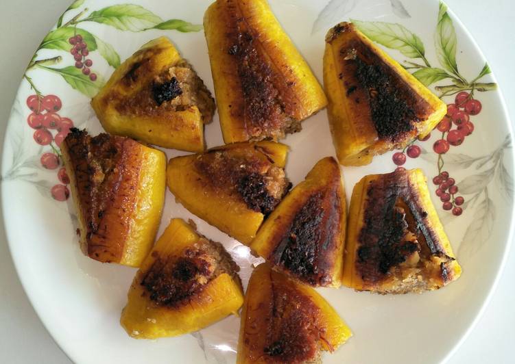 How to Prepare Award-winning Nenthra Pazham Nirachathu (Sweet Stuffed Kerala Bananas)