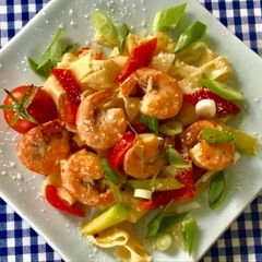 A picture of Shrimps Fajita Fettucine.