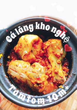 Hình của món Cá lăng kho nghệ.