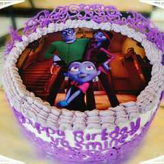 Purple Birthday Cake রেসিপির প্রধান ছবি