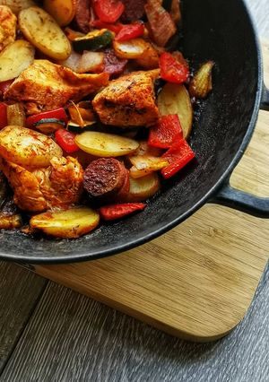 A picture of Spanish Chicken.