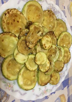 Una foto de Zucchini a la manteca