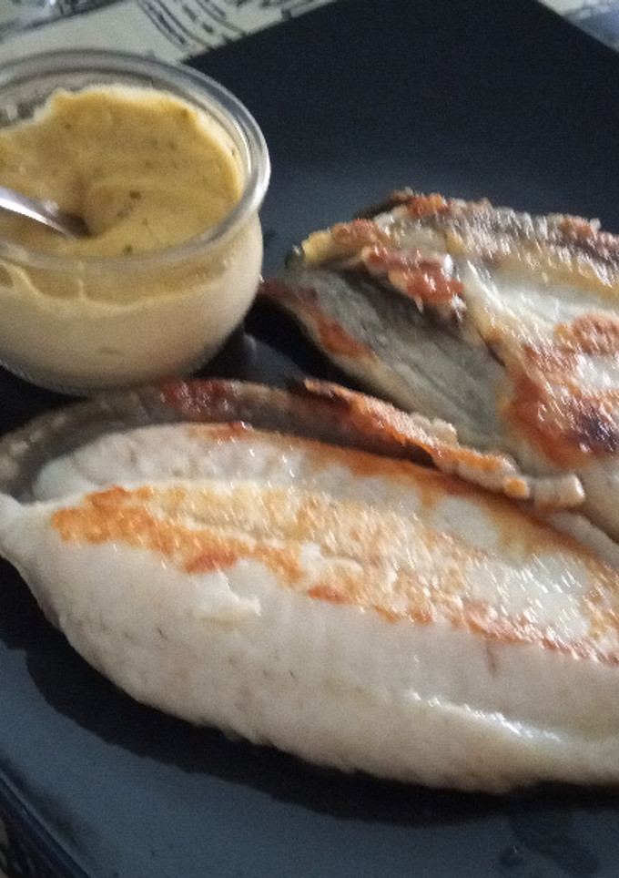 Una foto de Rodaballo a la Plancha con Mayonesa de Albahaca