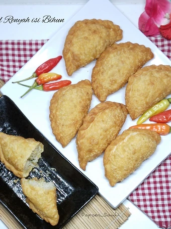 Langkah Mudah untuk Menyiapkan Resep Pastel Renyah isi Bihun yang  Bikin Ketagihan Anti Ribet, Uenak Banget