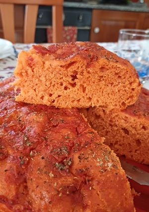 Foto di FOCACCIA ROSSA 🍅... con #pomodoro nell'impasto