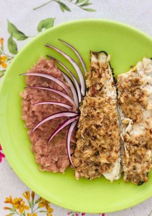 Foto di Branzino alle mandorle e crema di cipolle