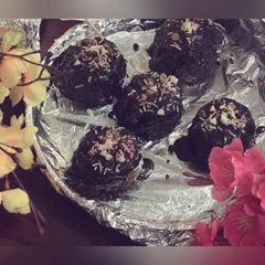 A picture of Chocolate Ladoo.