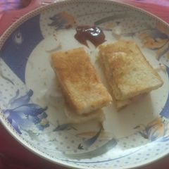 A picture of Bread Cheese Egg Sandwich.