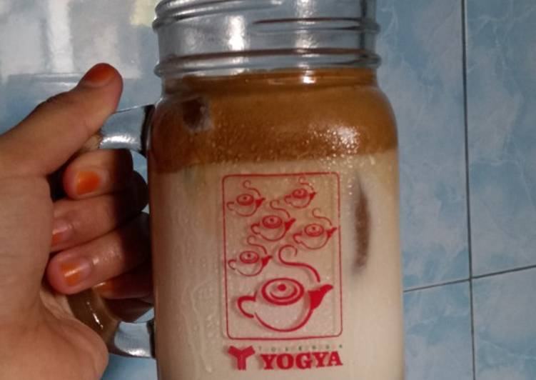 Resep Kopi susu kekinian (dalgona coffee) oleh Kiki