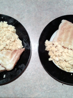A picture of toast 'N' scrambled egg.
