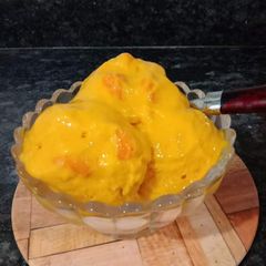 A picture of Mango ice cream.