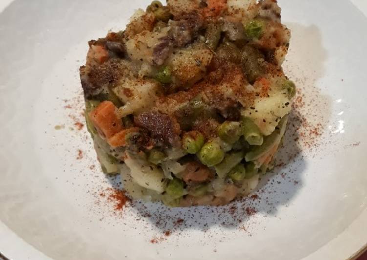 Verduras y jamón serrano al vapor con tulsi