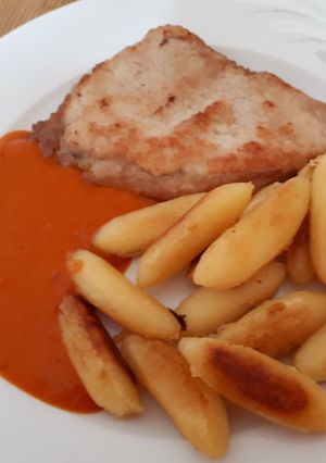 Natúr szelet sufnudlival, lecsós mártással recept fotója