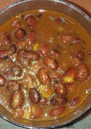 A picture of Rajma masala.