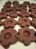 Biscotti di frolla al cacao e marmellata di arance
