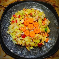 A picture of Quinoa, Sprouts and Veggies Platter.