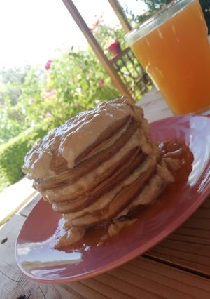 Φωτογραφία της συνταγής Pancakes με σάλτσα γιαουρτιού και μέλι