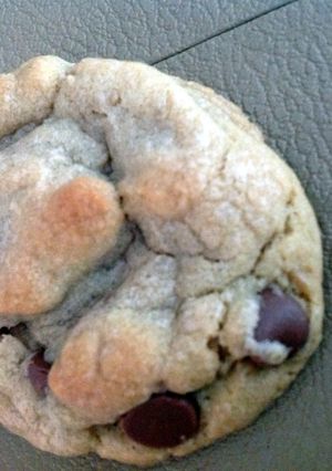 A picture of Laura's Chocolate Chip Cookies.